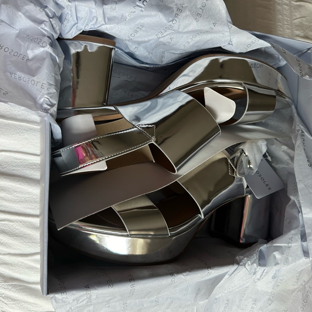 Aerosoles Women's Camera sandals - size 12W NWT and Box - Picture 2 of 3